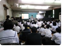 20090528伏虎中学校歯磨き１.jpg